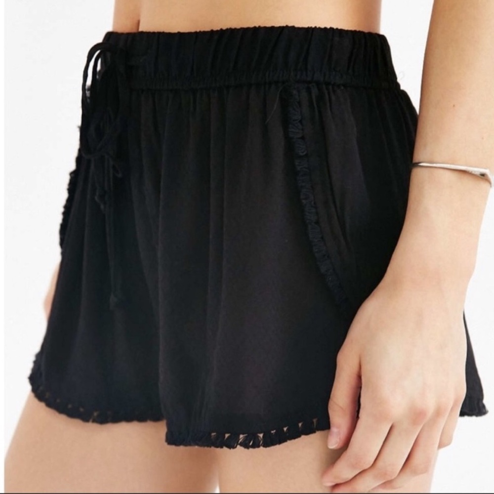Ecote Boho Pom Pom Fringe Shorts - Black